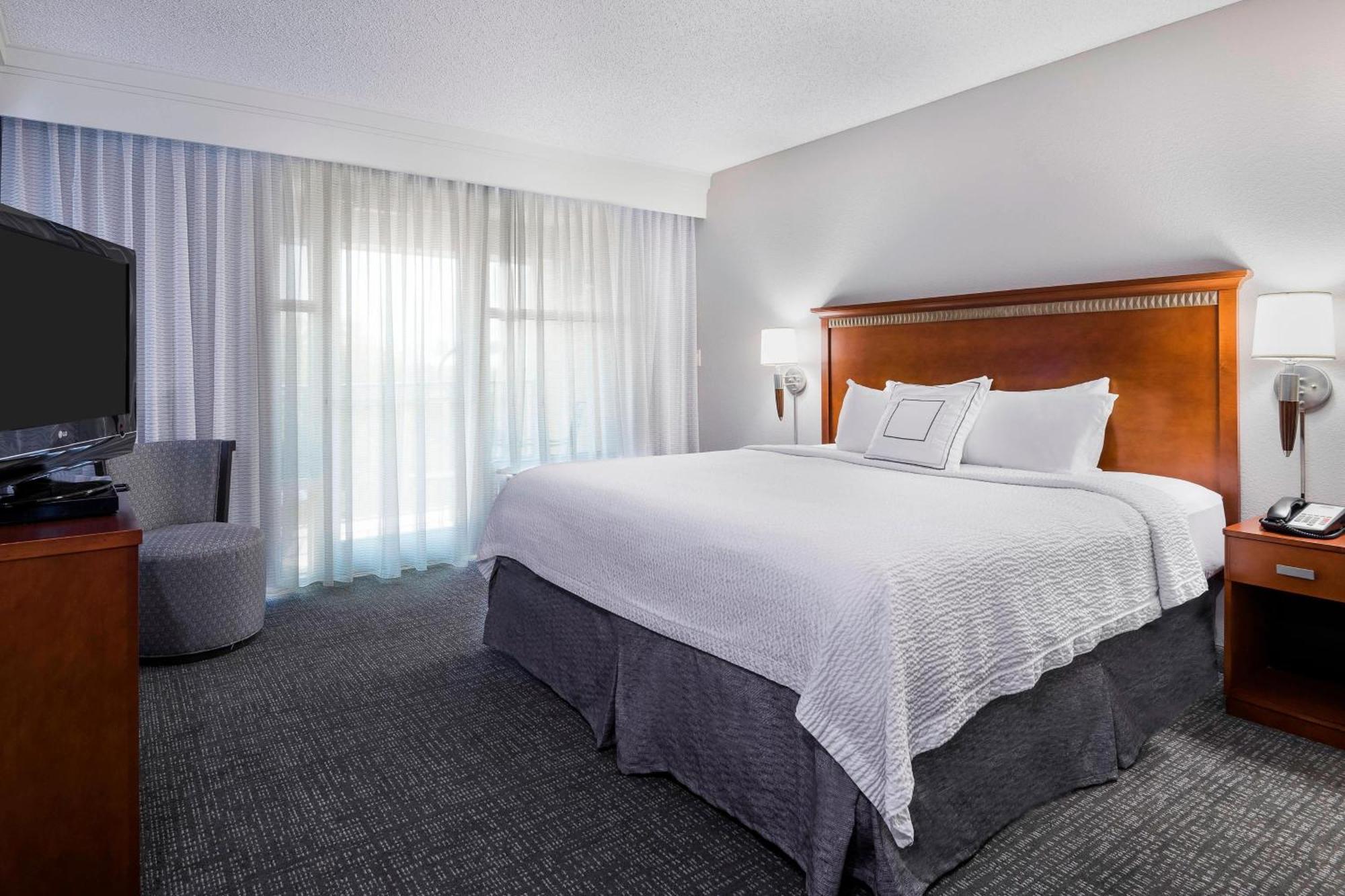 Hotel Courtyard By Marriott Little Rock Downtown Exterior foto