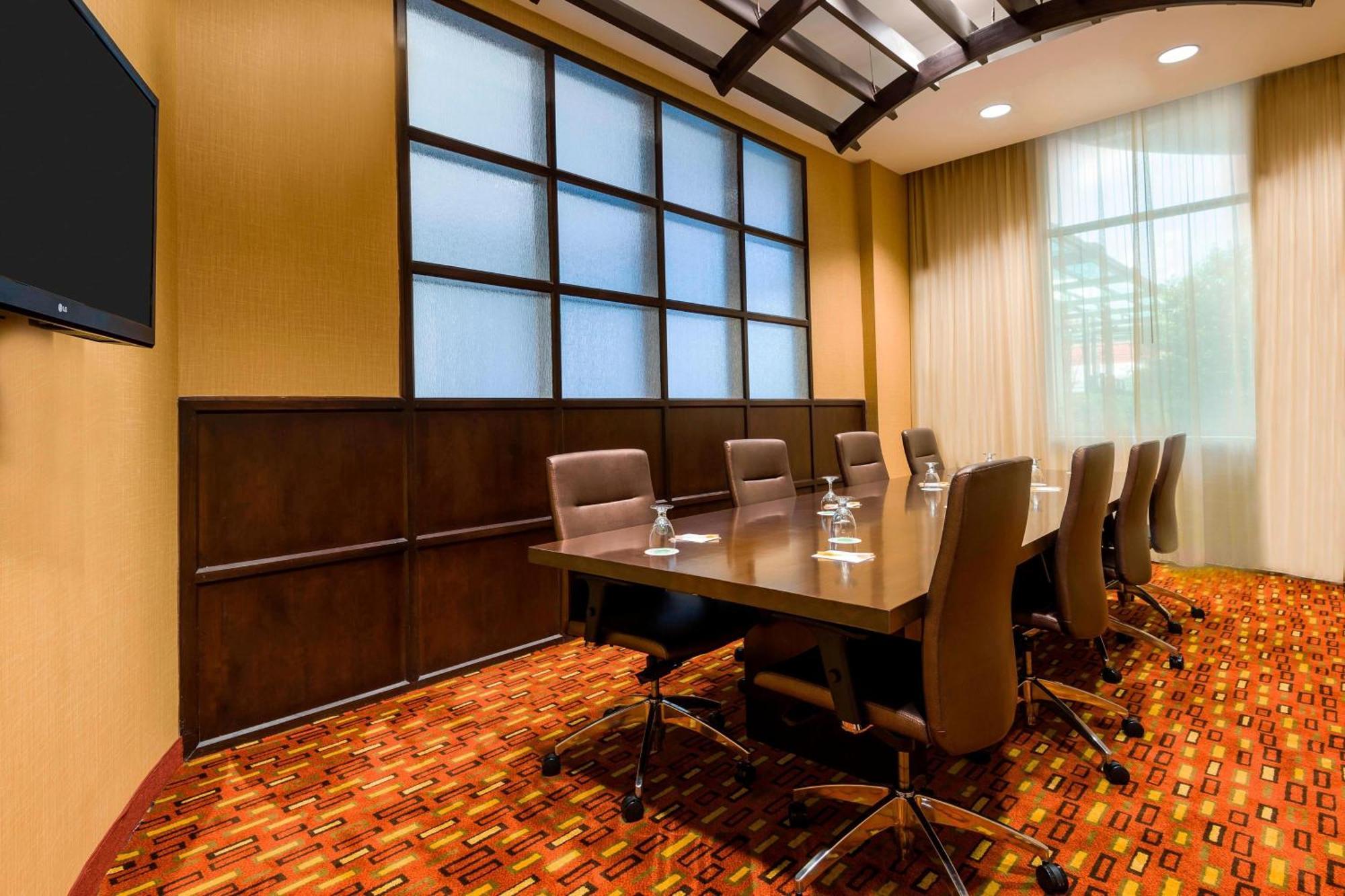 Hotel Courtyard By Marriott Little Rock Downtown Exterior foto